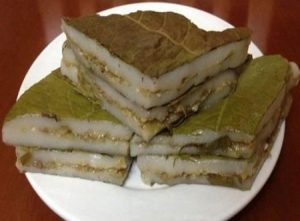 Món bánh nếp nhân trứng kiến độc mà lạ của người Tày Tuyên Quang