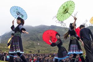 Những điệu múa người Mông