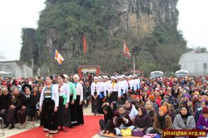 Lễ hội chùa Hang huyện Yên Thủy