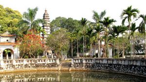 Toàn cảnh chùa Phổ Minh hài hòa với thiên nhiên