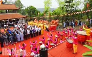 Lễ hội chùa Long Đọi với những nghi lễ hấp dẫn