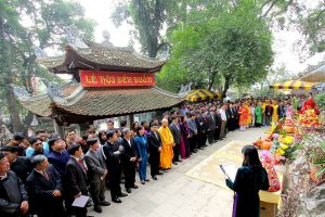 Lễ hội đền Đuổm là lễ hội lớn nhất tỉnh Thái Nguyên