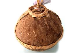 Đặc trưng của rượu bầu dừa tiên tửu Ngọc Hoa là khi ngửi có mùi thơm át đặc trưng của hương dừa, khi uống có vị ngọt nhẹ, đặc biệt không gây cảm giác háo nước, đau đầu.